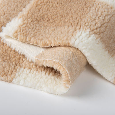 Домой Текстиль 36F Плотность Платонная Jacquard Шерпа шерстяной ткань для зимней куртки и пальто